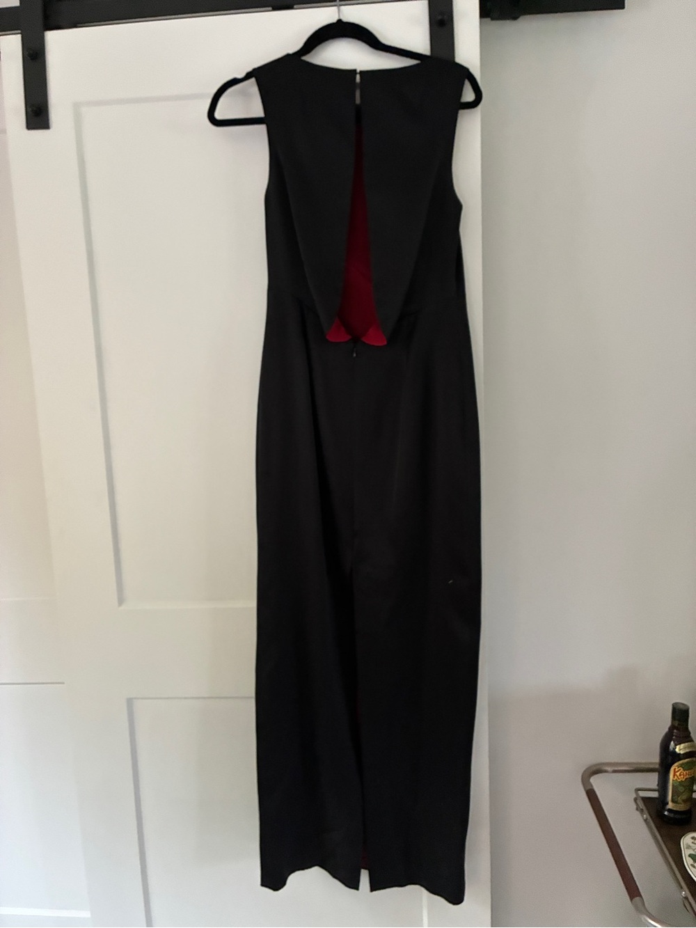 Tahari 100% silk Black Backless Evening Gown with Red Interior dress
